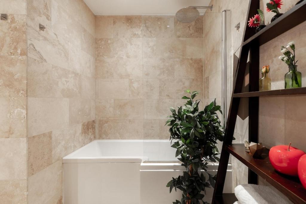 Revamped & Luxxe For Covent Garden Lovers! Adorable City Home For Families & Friends Λονδίνο Εξωτερικό φωτογραφία
